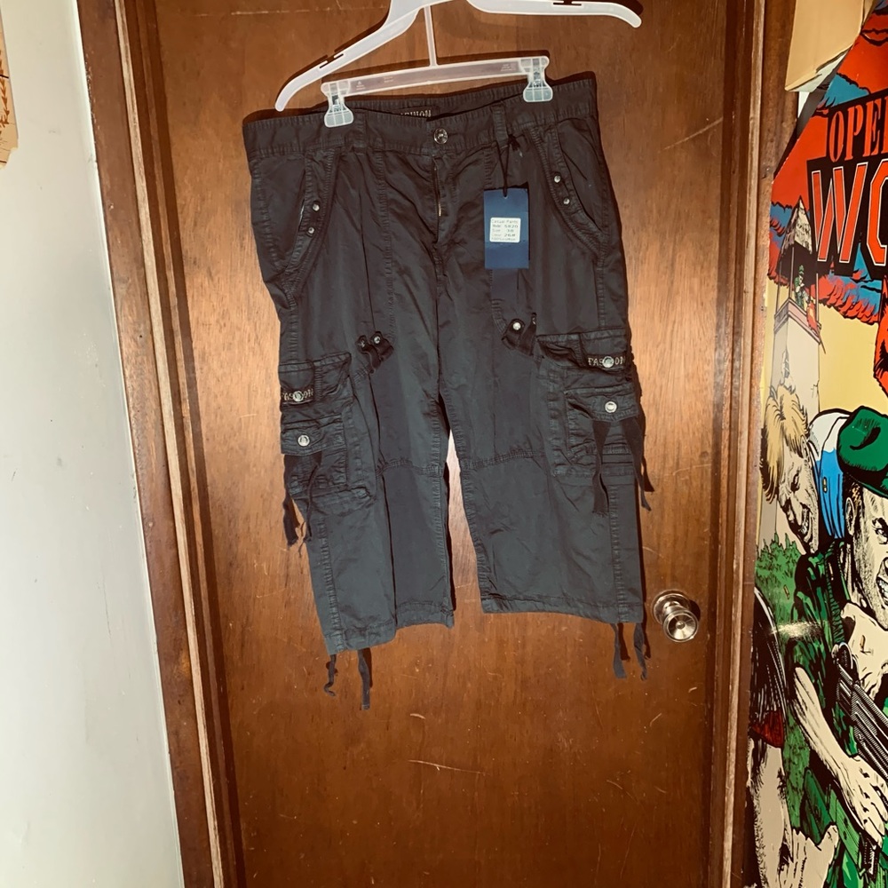 Men’s cargo shorts size waist 38